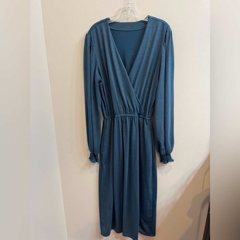 Downeast Elegant Teal with gold shimmer Long Sleeve Dress size medium 8-10